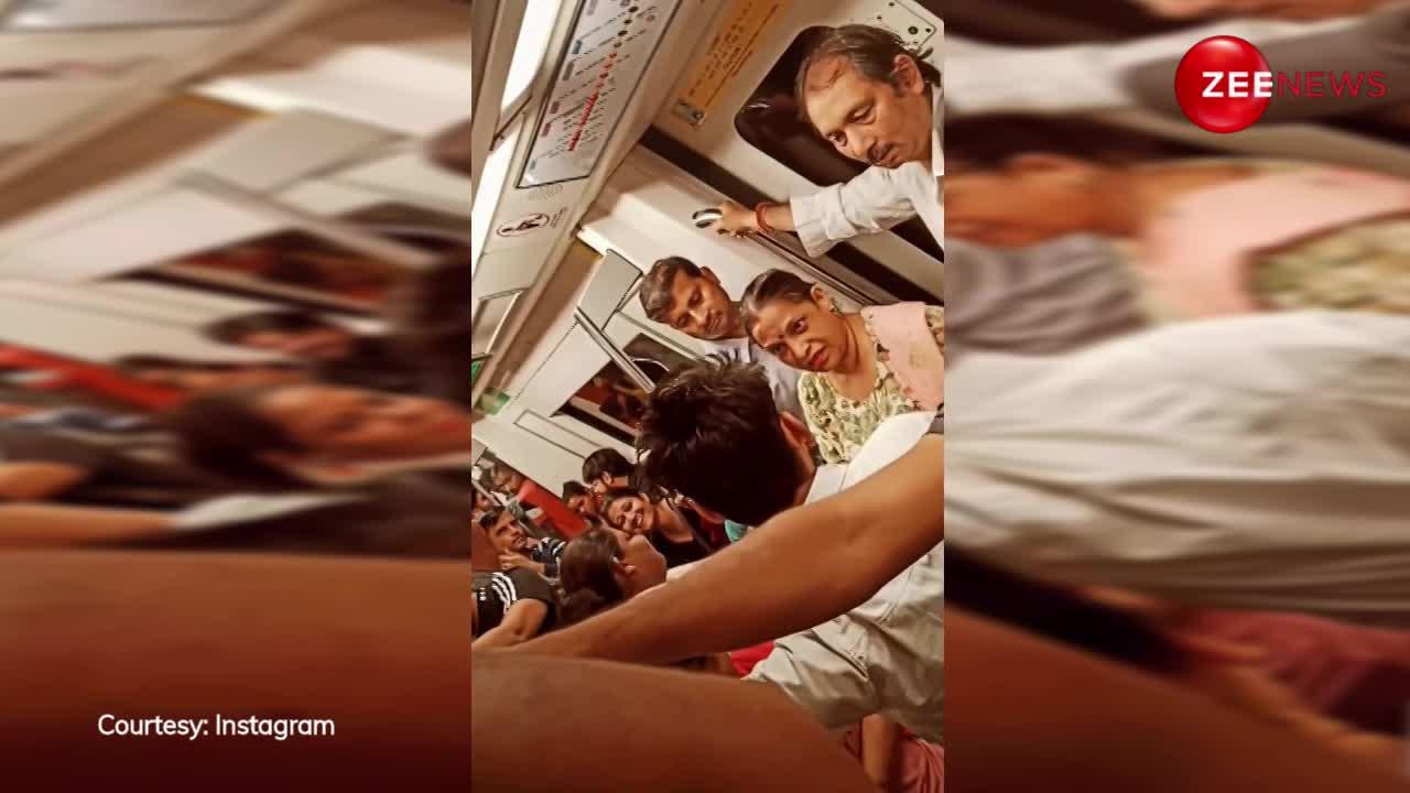 दिल्ली मेट्रो में इस कपल ने की ऐसी हरकत कि भड़क उठी सामने खड़ी आंटी, सिखाया ऐसा सबक कि मच गया हंगामा