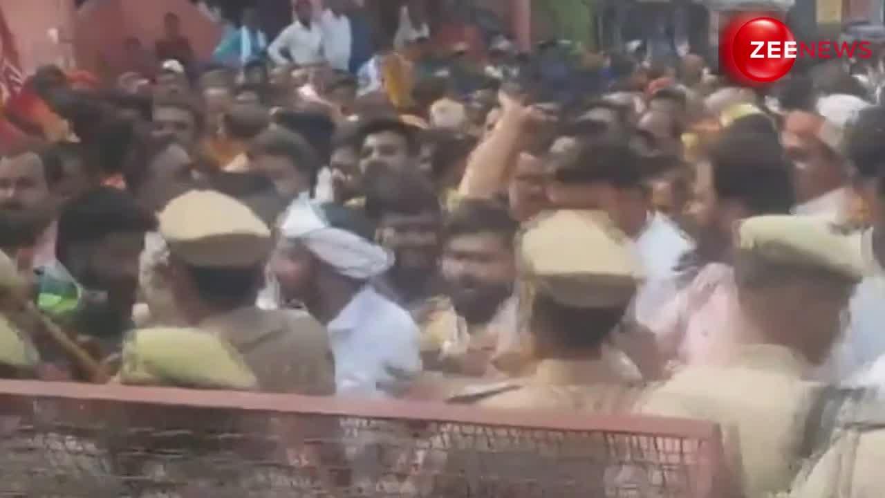 VIDEO: भीड़ से नहीं बढ़ पाया काफिला तो BJP उम्मीदवार ने नामांकन के लिए आखिरी समय पर लगाई दौड़