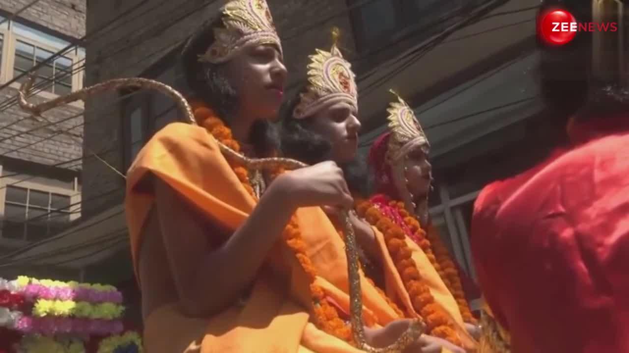 WATCH: कश्मीरी पंडितों ने रामनवमी के मौके पर श्रीनगर में निकाली शोभायात्रा, लगाए जय श्री राम के नारे