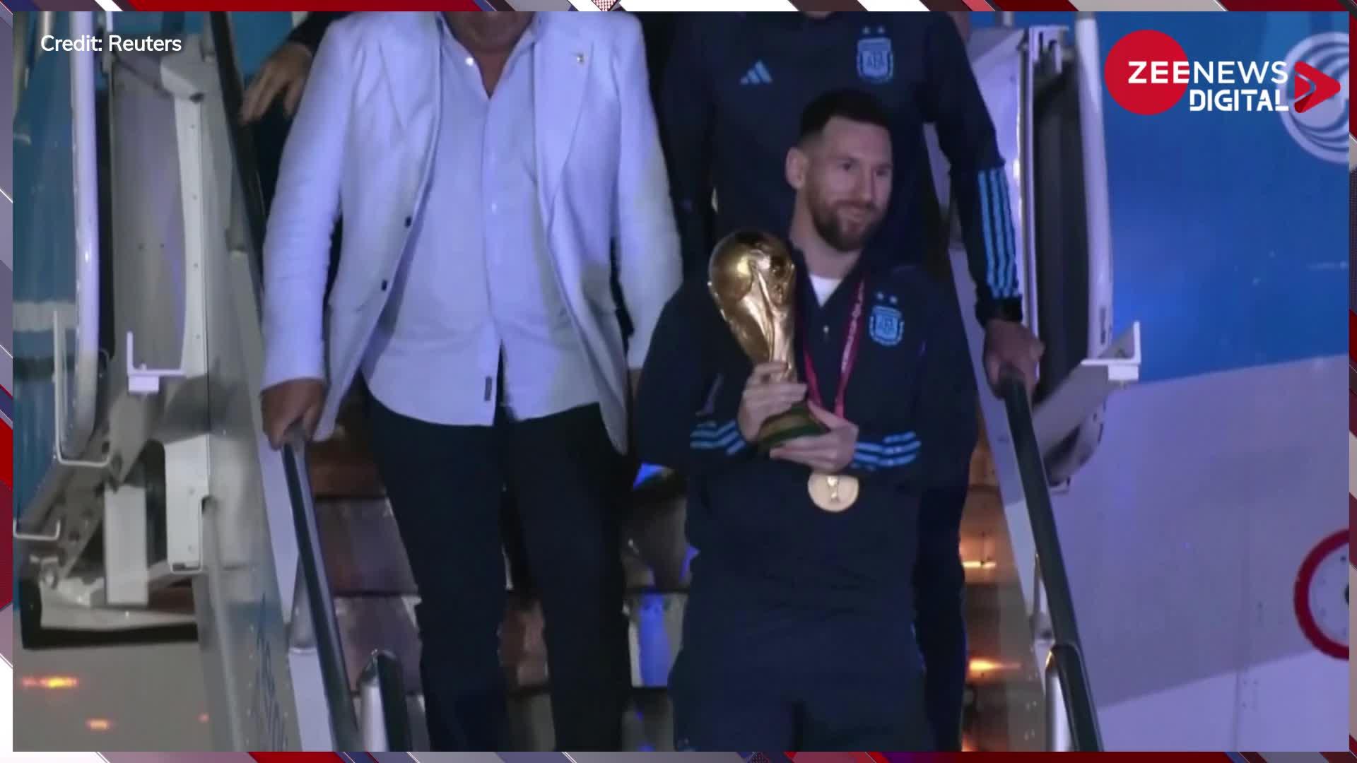वर्ल्ड कप की ट्रॉफी के साथ अर्जेंटीना पहुंचे चैम्पियन Lionel Messi, सड़कों पर उमड़ी भीड़, देखें वीडियो