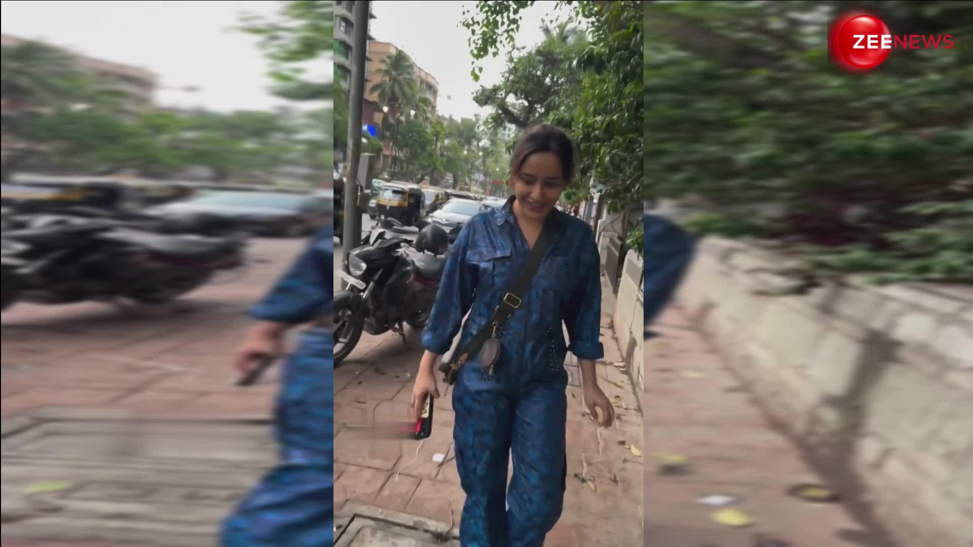 Neha Sharma spotted in blue jumpsuit stylish and classy look won hearts of fan watch viral video