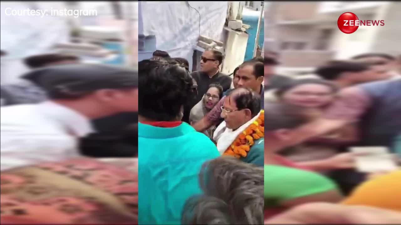 राजस्थान में मंत्री धारीवाल को 25 हजार रुपये लौटाती महिला का वीडियो वायरल
