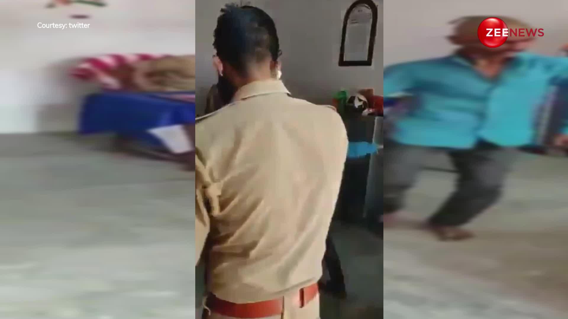 पुलिस स्टेशन में इंस्पेक्टर ने चोर से हरियाणवी गाने पर करवाया धमाकेदार डांस, देख लोट-पोट हुए लोग