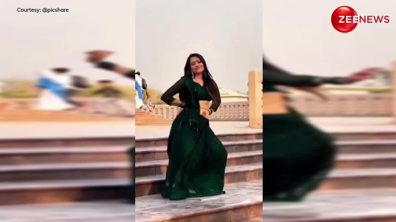 Desi Bhabhi Green Saree Dance: हरी साड़ी पहन भाभी हुई मदहोश, कमर को हिलाते हुए किया ऐसा डांस, अटकी सबकी नजरें