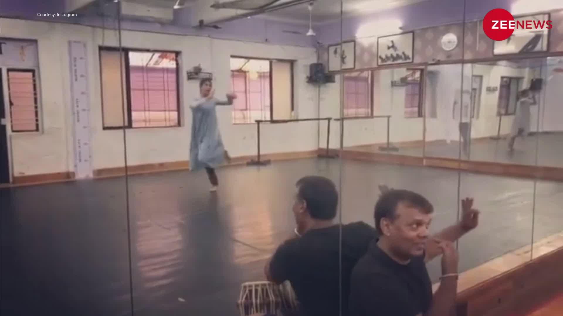शादियों के सीजन में सीखना है डांस तो Jacqueline Fernandez की देखें ये वीडियो