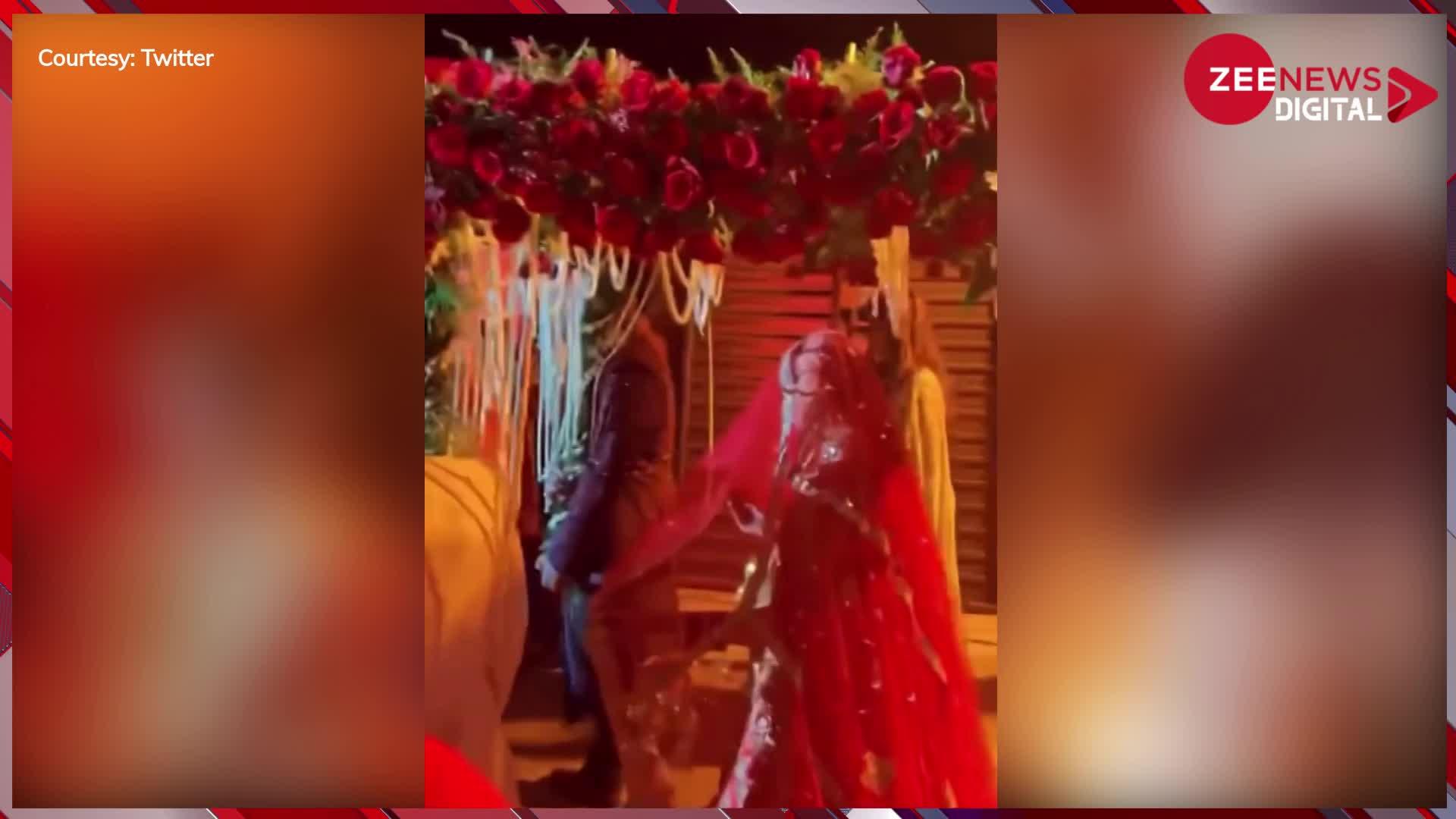 Hansika Motwani Wedding: दुल्हन के लिबास में हंसिका मोटवानी की रॉयल एंट्री, वायरल हो रहा वीडियो