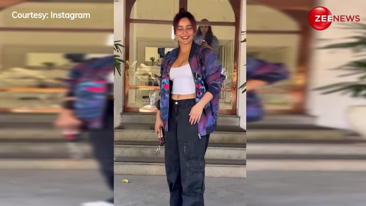 कूल डूड लुक में कैप्चर हुआ Aisha Sharma का नया वीडियो, पैप्स को दिया मुड़-मुड़कर पोज