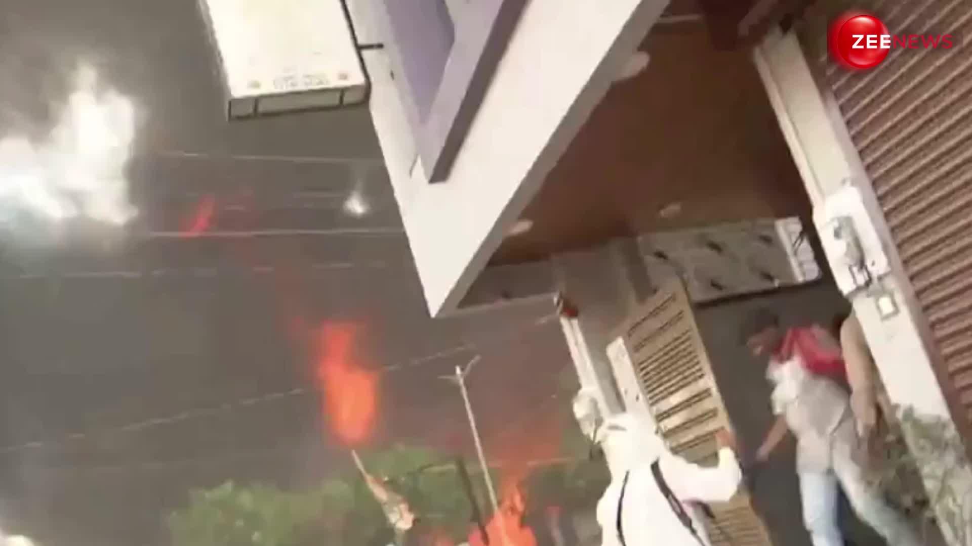 छत्तीसगढ़: रायपुर बिजली कंपनी में लगी आग, लोगों ने खाली किए मकान; मौके पर पुलिस और दमकलकर्मी मौजूद
