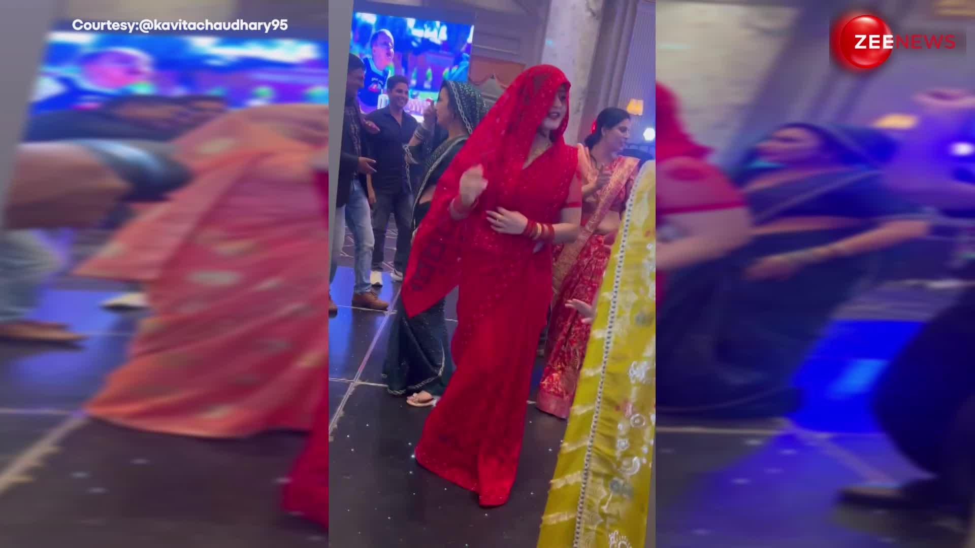 परिवार की शादी में महिला ने नेट वाली चटक लाल साड़ी पहन किया मजेदार डांस, मूव्स देख हैरान रह गए गांव के लोग