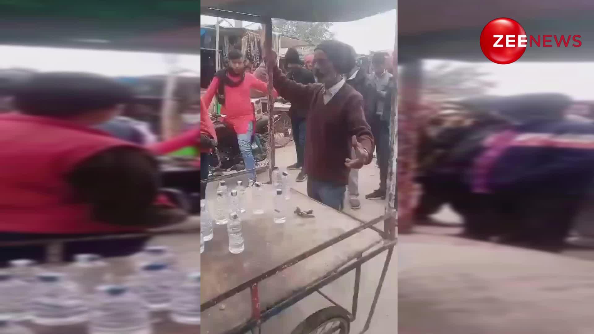 बिहार में शराब पर पाबंदी फिर भी ठेले पर फ्रूट्स की तरह सजाकर युवक बेच रहे हैं दारू
